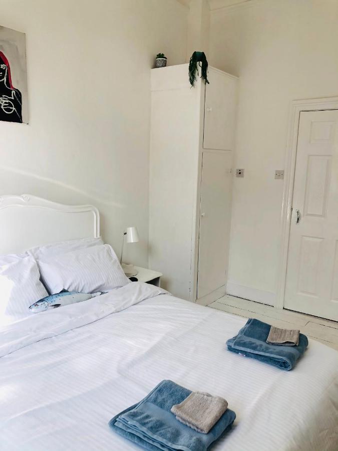 New! Seaside Central Scarborough Apartment Ngoại thất bức ảnh